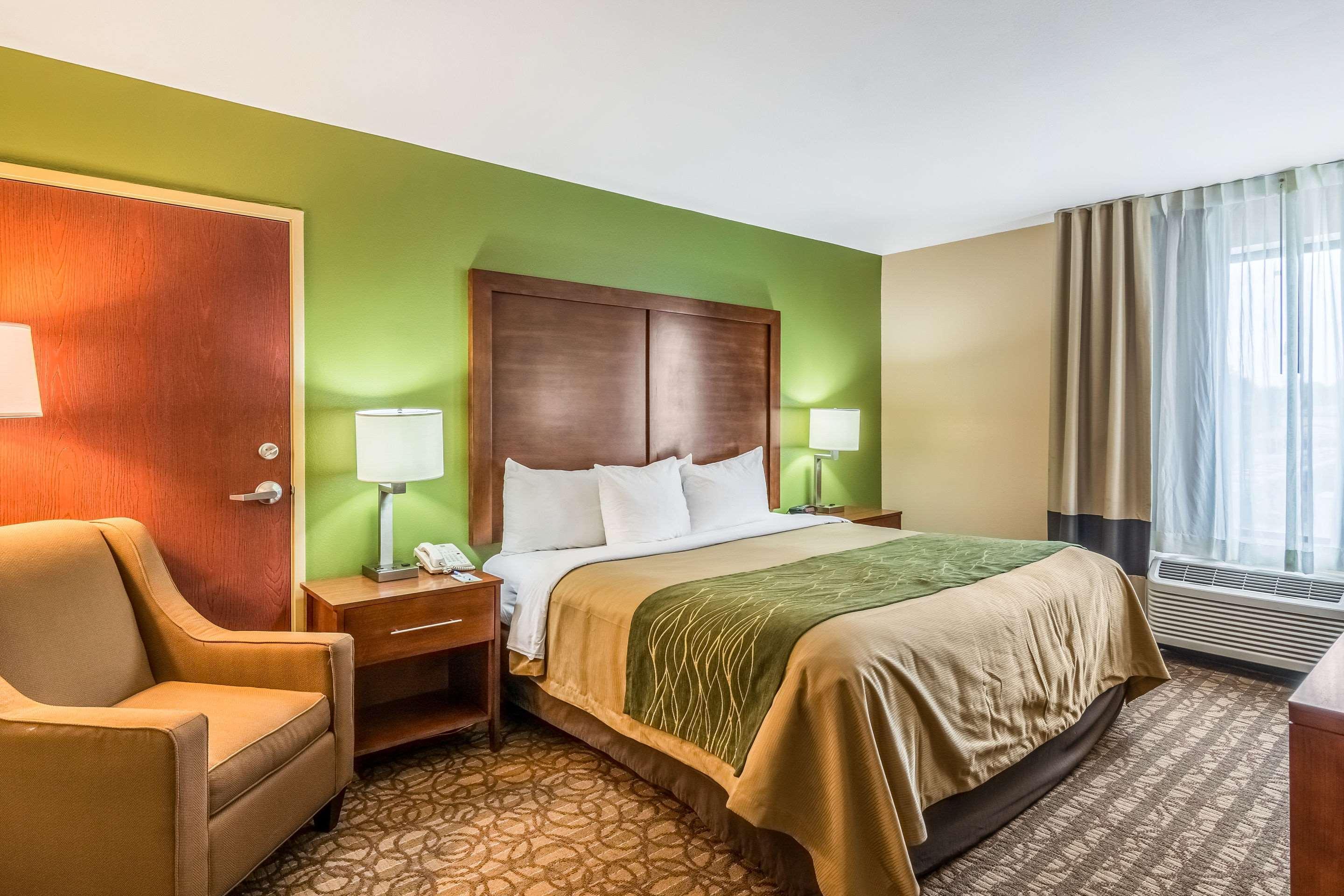 Comfort Inn & Suites Panama City Mall Exterior photo